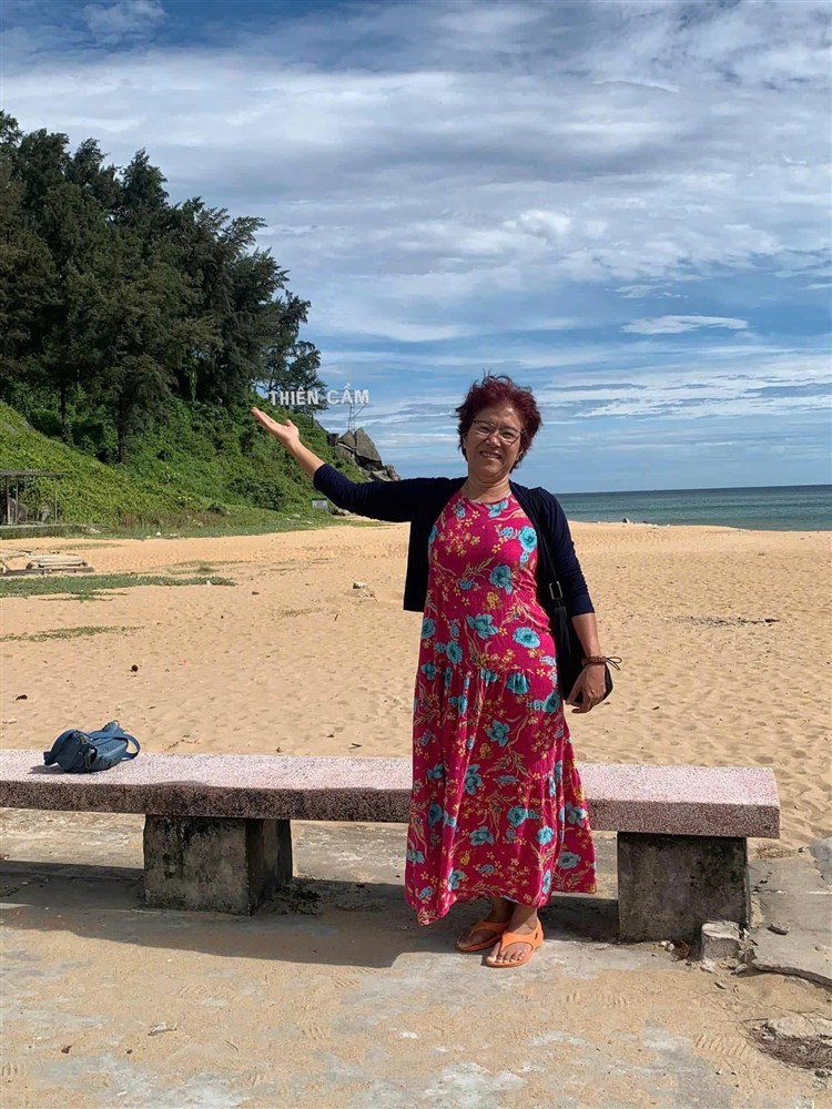 ĐI MỘT MÌNH, GẶP CẢ THẾ GIỚI