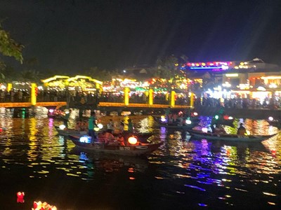 Cảm xúc ảnh hưởng thế nào đến sức khỏe, mối quan hệ và tài chính cá nhân?